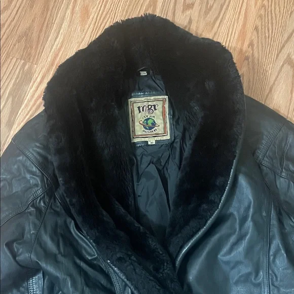 Vintage Mgr It’s Our Universe Black Leather Jacket with Faux Fur Collar - Picture 3 of 6